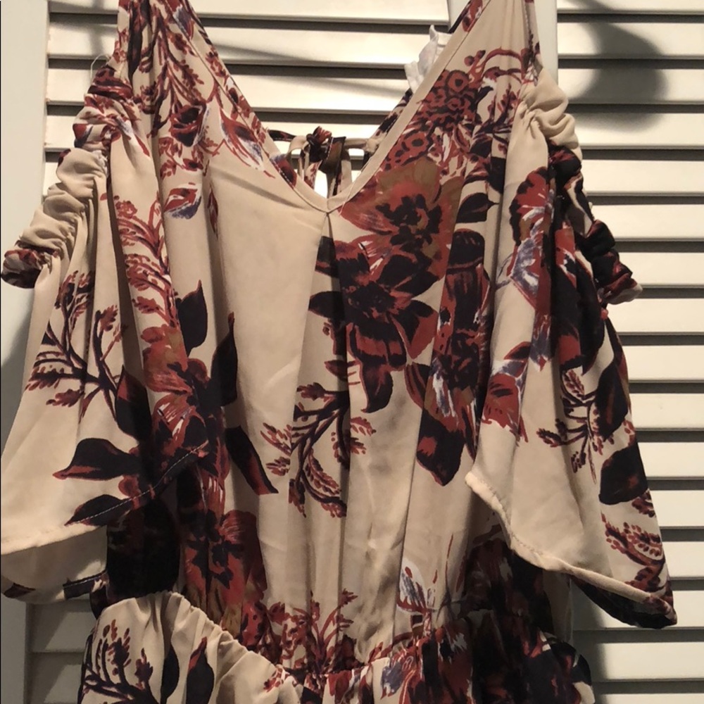 Romper - Picture 2 of 3